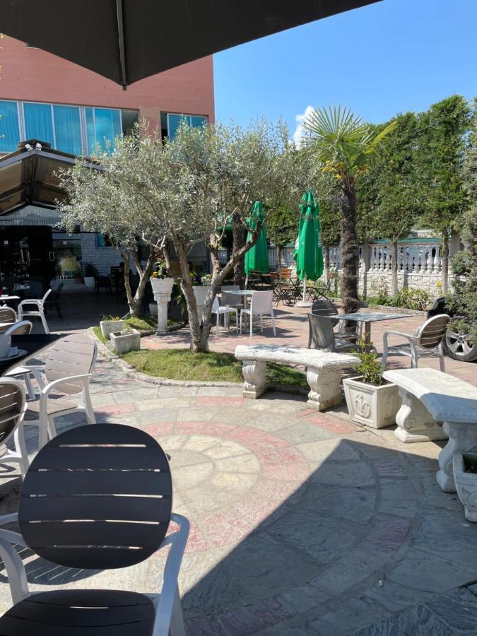 Bajovah Apartments & Restaurant Tirana Exterior foto