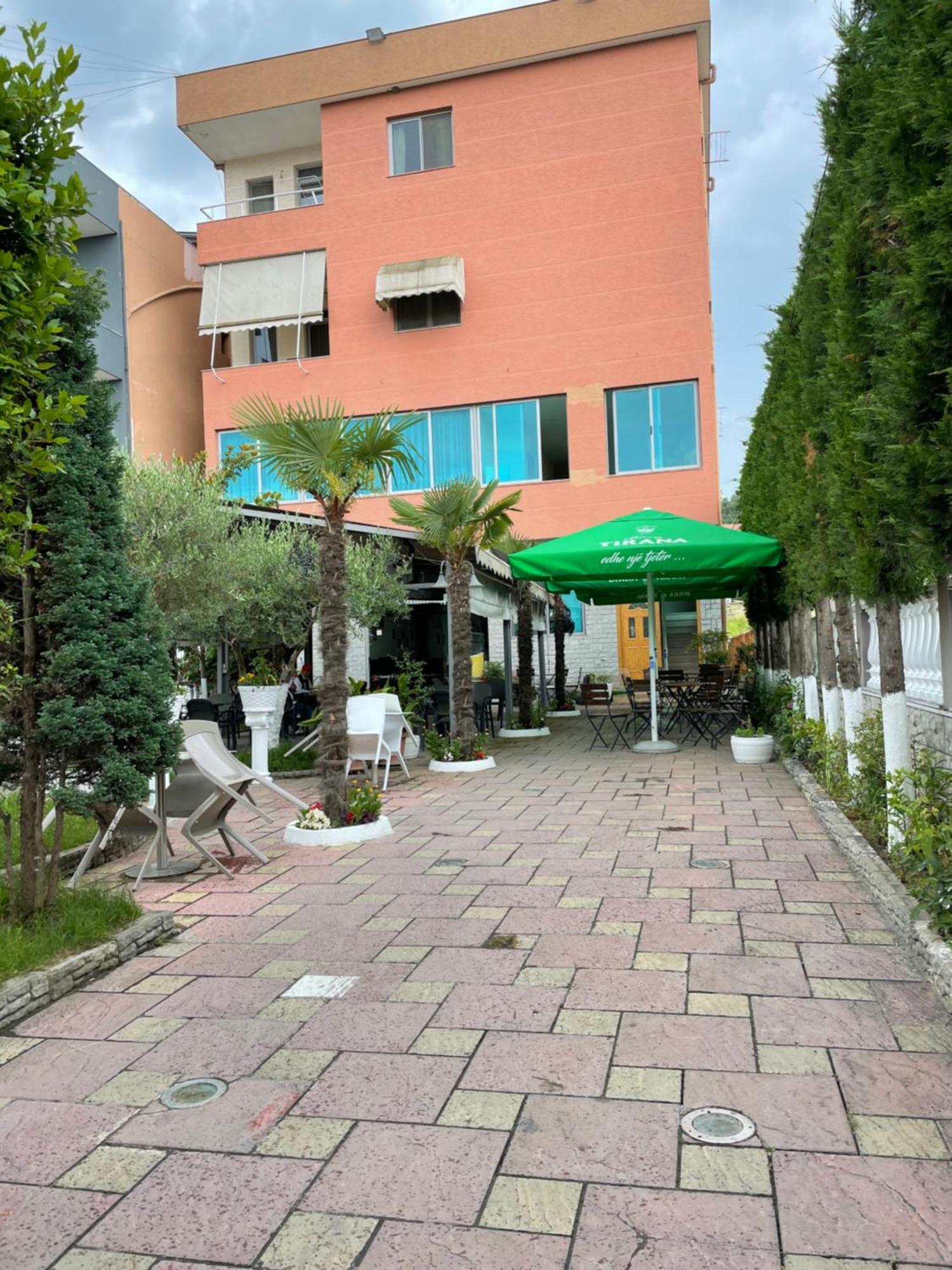 Bajovah Apartments & Restaurant Tirana Exterior foto